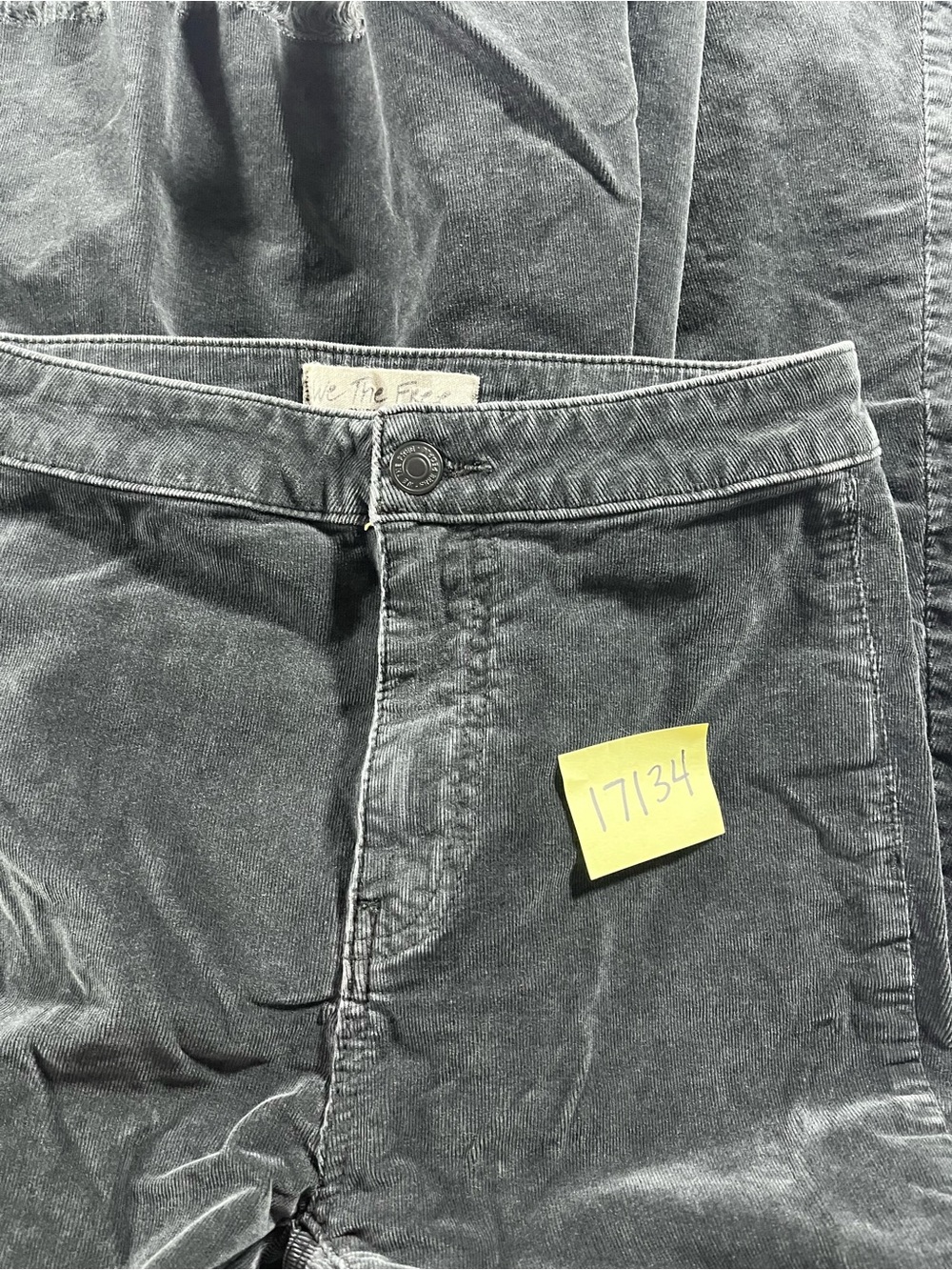 We The Free Women’s Raw Hem Corduroy Bell Bottoms Size 25 Light Black/Dark Gray - Picture 16 of 16